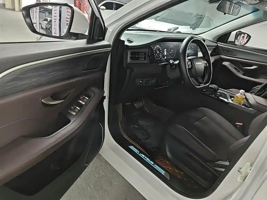 Jetour X90 PLUS 2024 1.6TD DCT Family Fun Edition 7-Seater — миниатюра 16