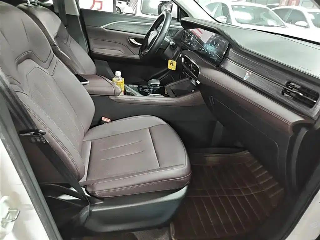 Jetour X90 PLUS 2024 1.6TD DCT Family Fun Edition 7-Seater — миниатюра 25