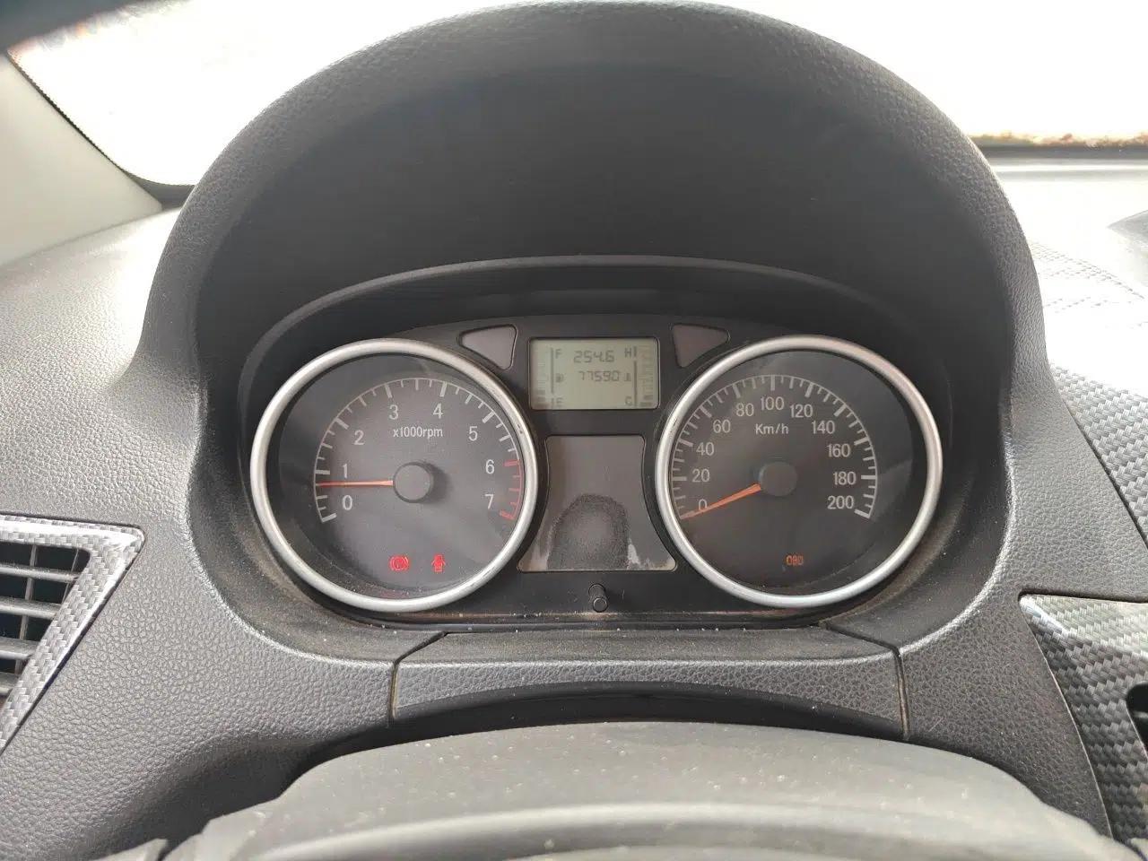Jinbei Zhishang S30 2015 1.5L Manual Elite Model — миниатюра 12