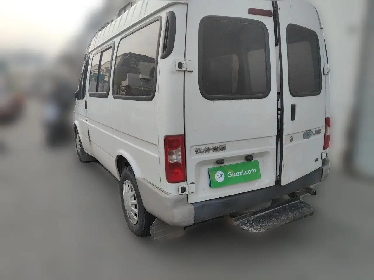 JMC Transit 2017 2.8T Commercial Version Short Wheelbase Mid-Roof 6/7/8-Seater JX493 — миниатюра 4