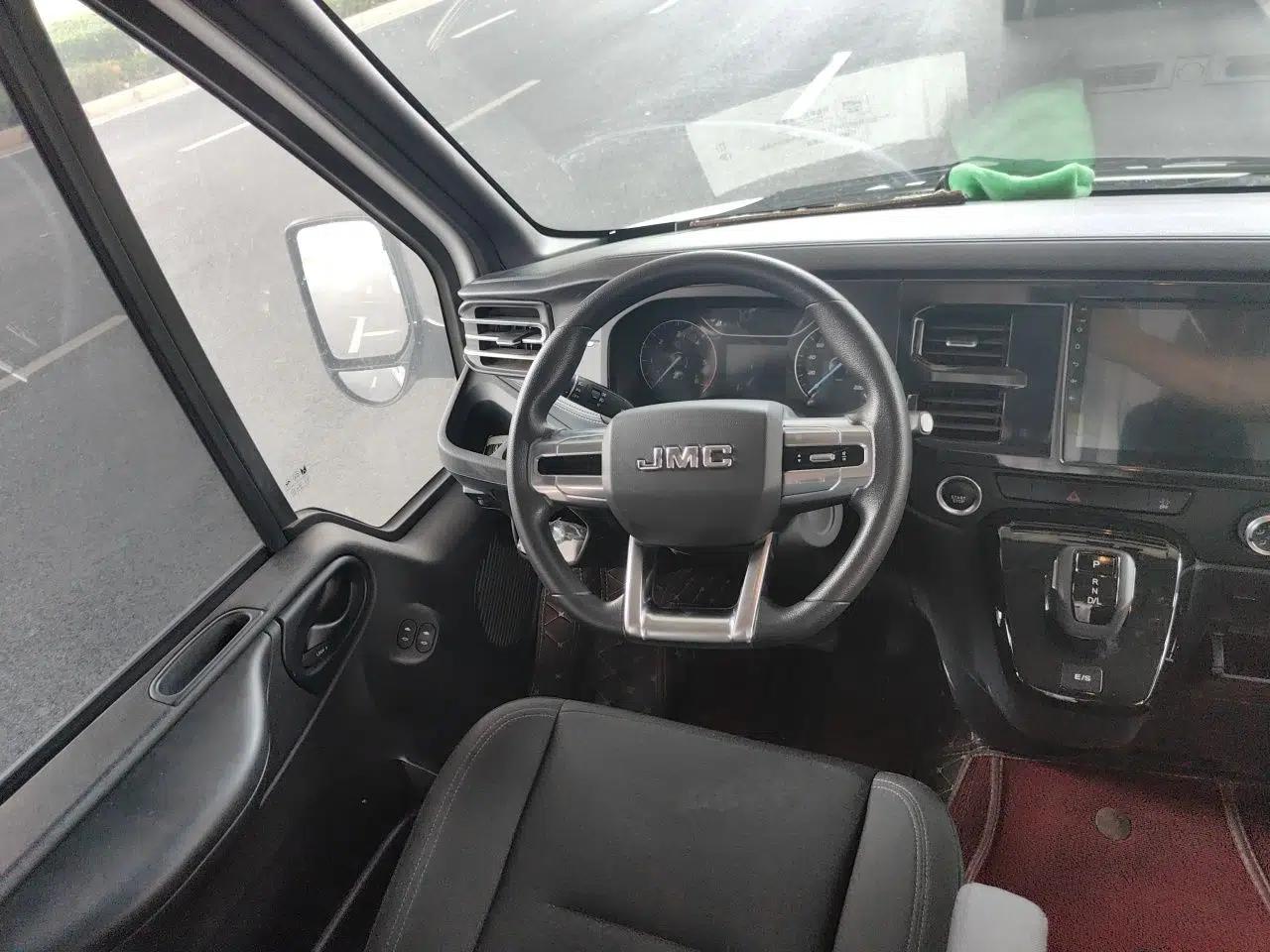 JMC Fushun 2023 2.0T Automatic Mid-Range High-Roof Commercial Multi-Purpose 7-Seater Passenger Vehicle — миниатюра 11