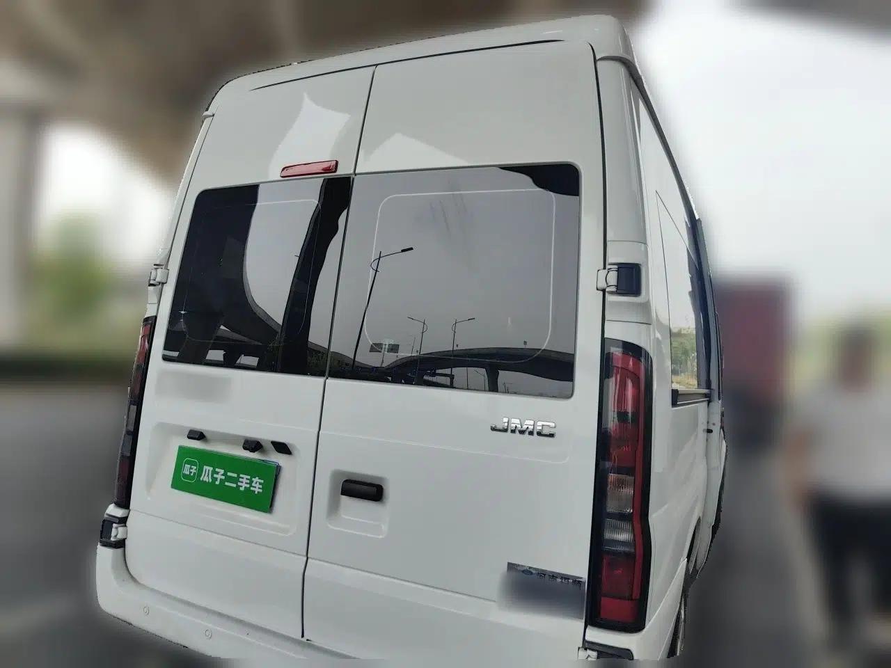 JMC Fushun 2023 2.0T Automatic Mid-Range High-Roof Commercial Multi-Purpose 7-Seater Passenger Vehicle — миниатюра 6
