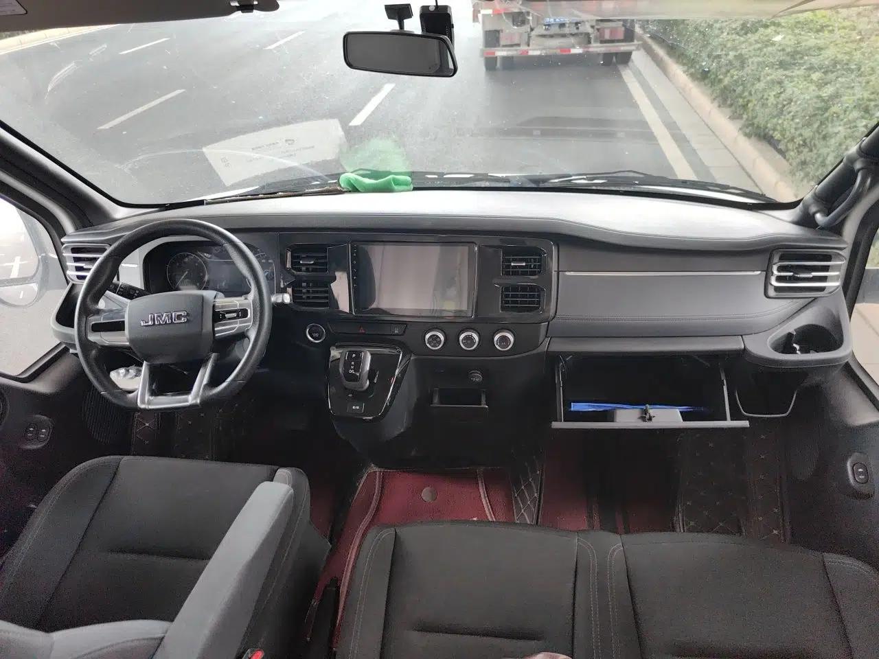 JMC Fushun 2023 2.0T Automatic Mid-Range High-Roof Commercial Multi-Purpose 7-Seater Passenger Vehicle — миниатюра 10