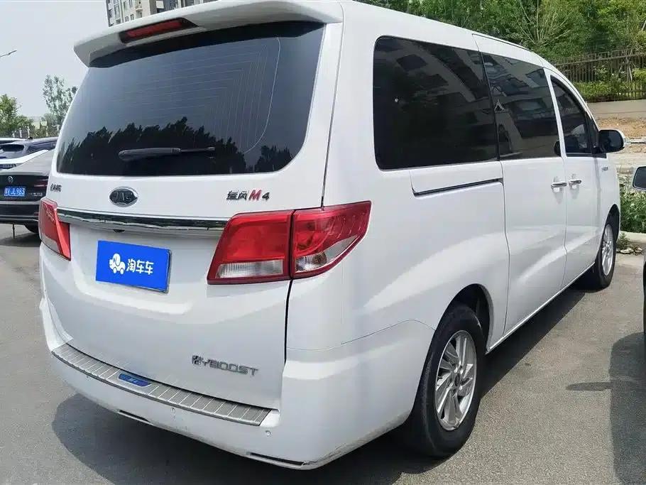 Refine M4 2018 1.5T Manual Hybrid Luxury Edition — миниатюра 3