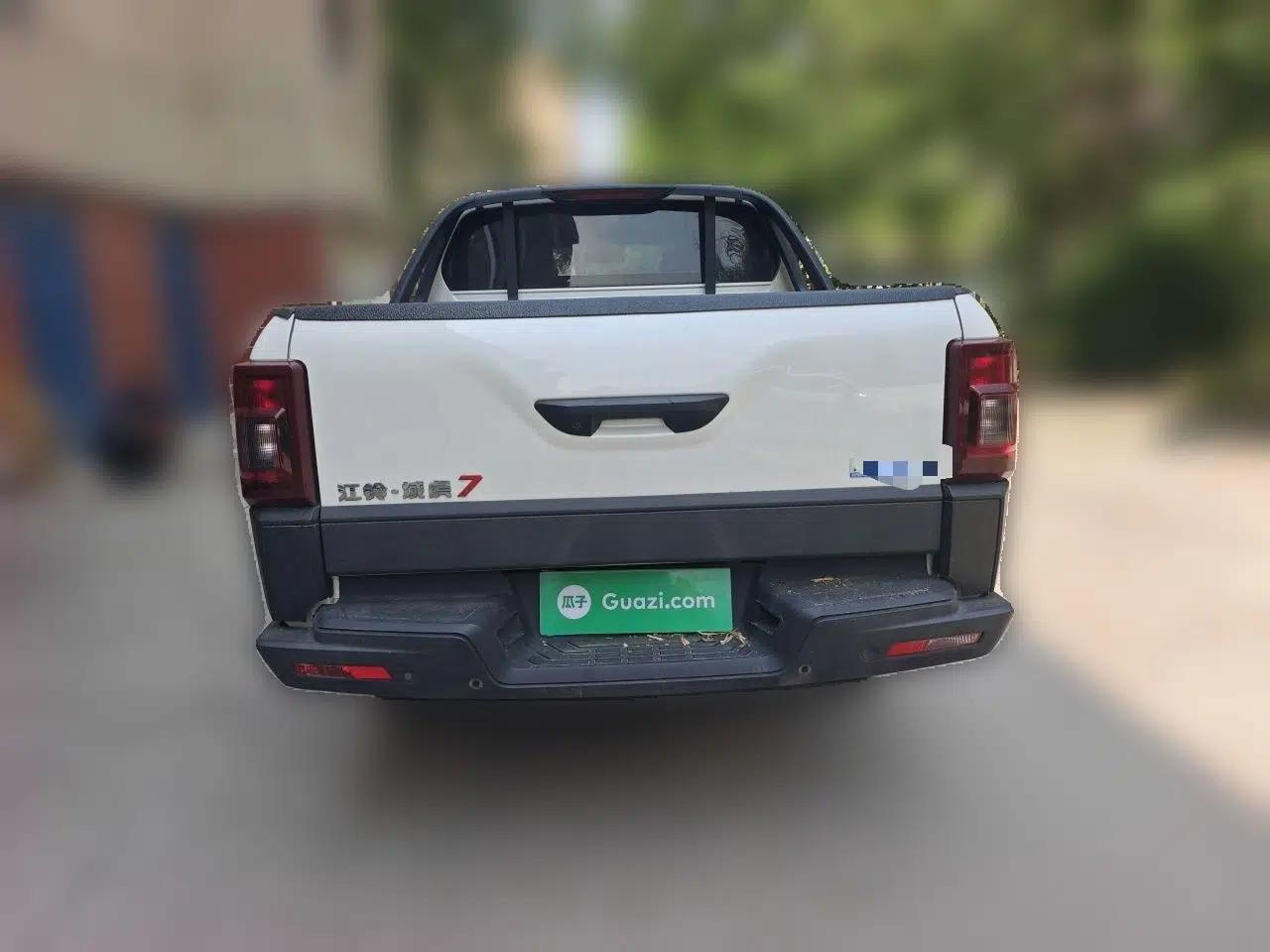JMC Yuhu 7 2022 2.0T Manual Diesel Two-Wheel Drive Comfort Version Standard Wheelbase — миниатюра 5