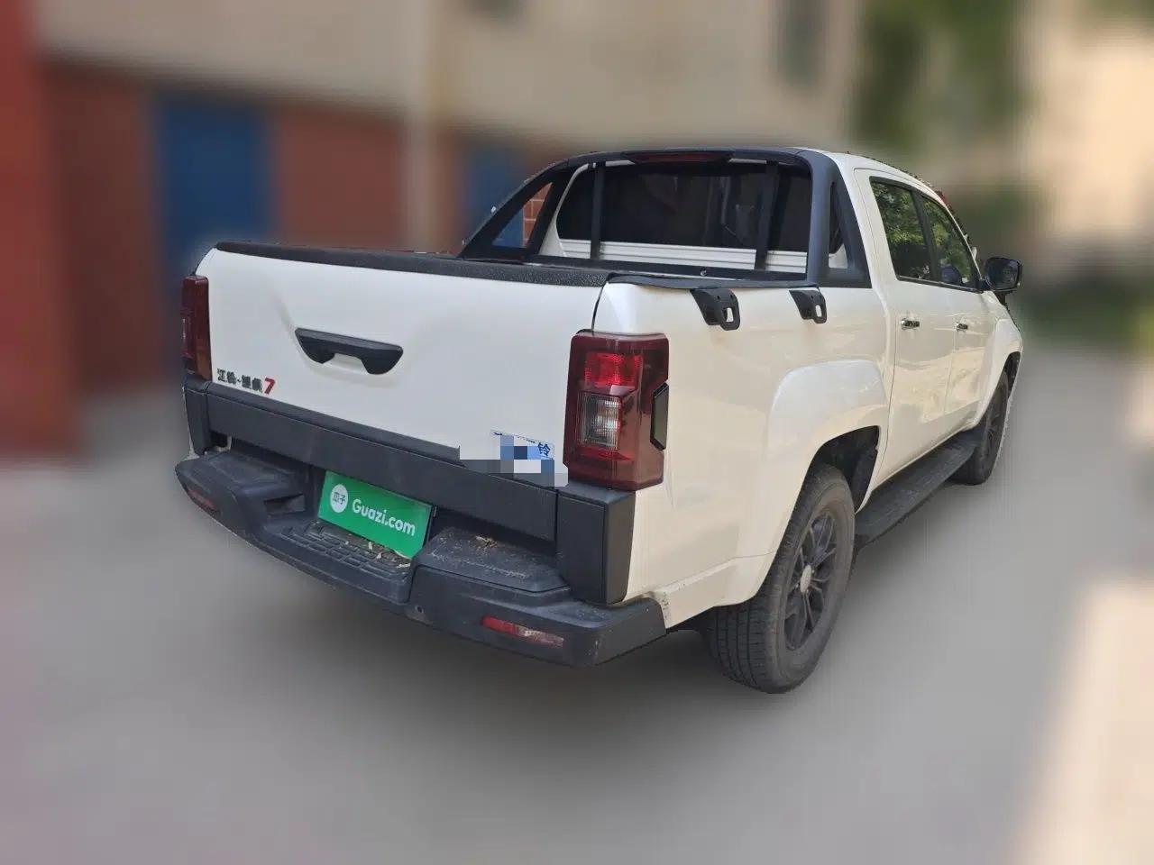 JMC Yuhu 7 2022 2.0T Manual Diesel Two-Wheel Drive Comfort Version Standard Wheelbase — миниатюра 6