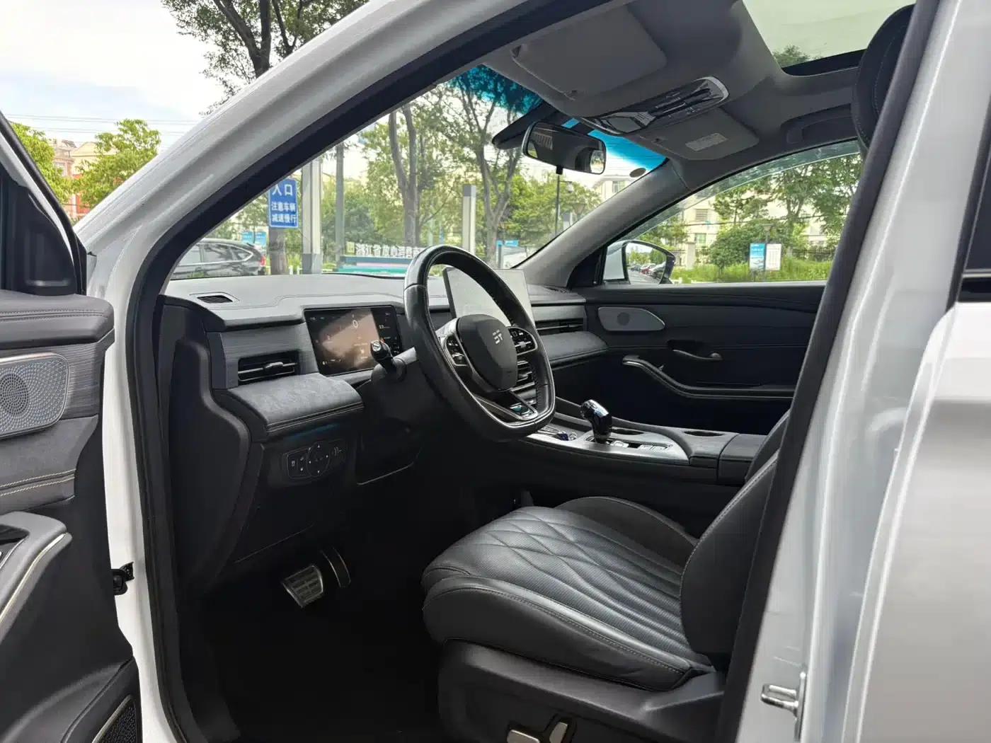 Jetour Mountain & Sea L9 2024 Model 1.5TD 2DHT Air 7-Seater — миниатюра 4