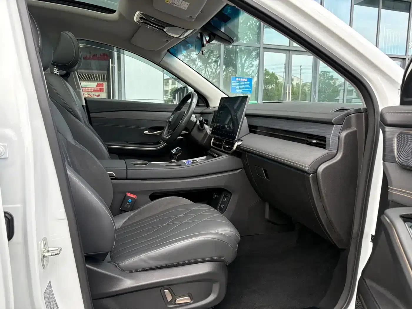 Jetour Mountain & Sea L9 2024 Model 1.5TD 2DHT Air 7-Seater — миниатюра 9