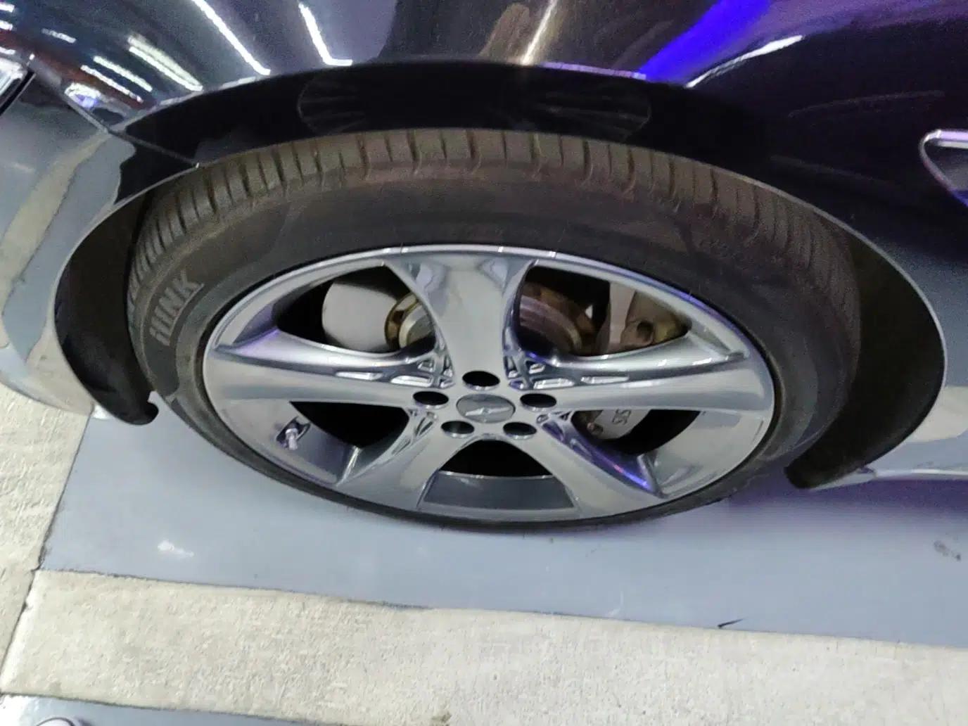 Genesis G80 2023 2.5T Rear-Drive Flagship Edition — миниатюра 8