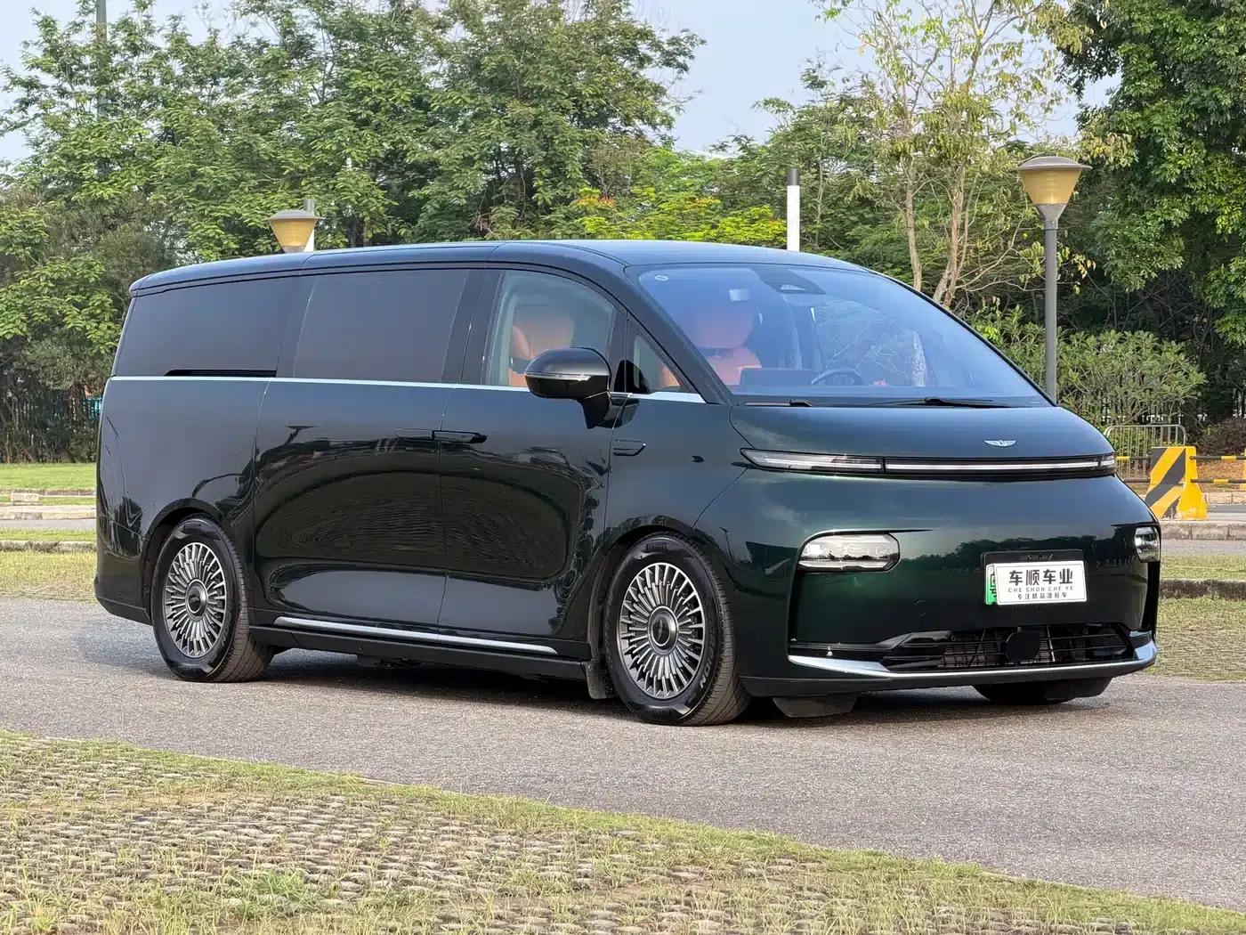 Yizhen L380 2025 Model 805km Flagship Edition 4WD — миниатюра 3
