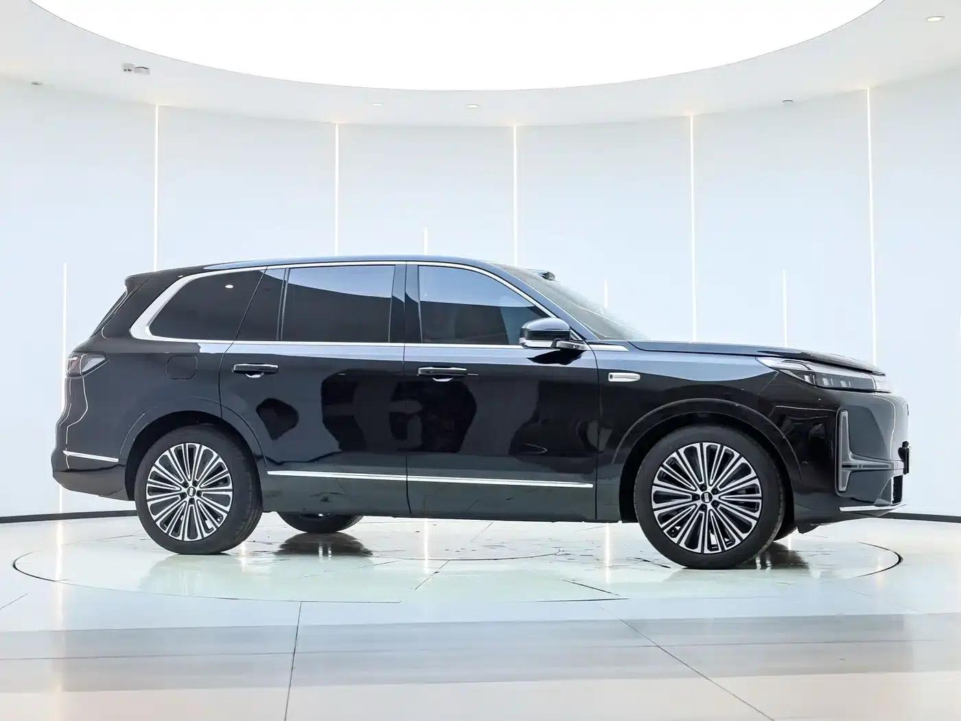 Galaxy M9 2025 210km/h AWD Navigator Edition — миниатюра 8