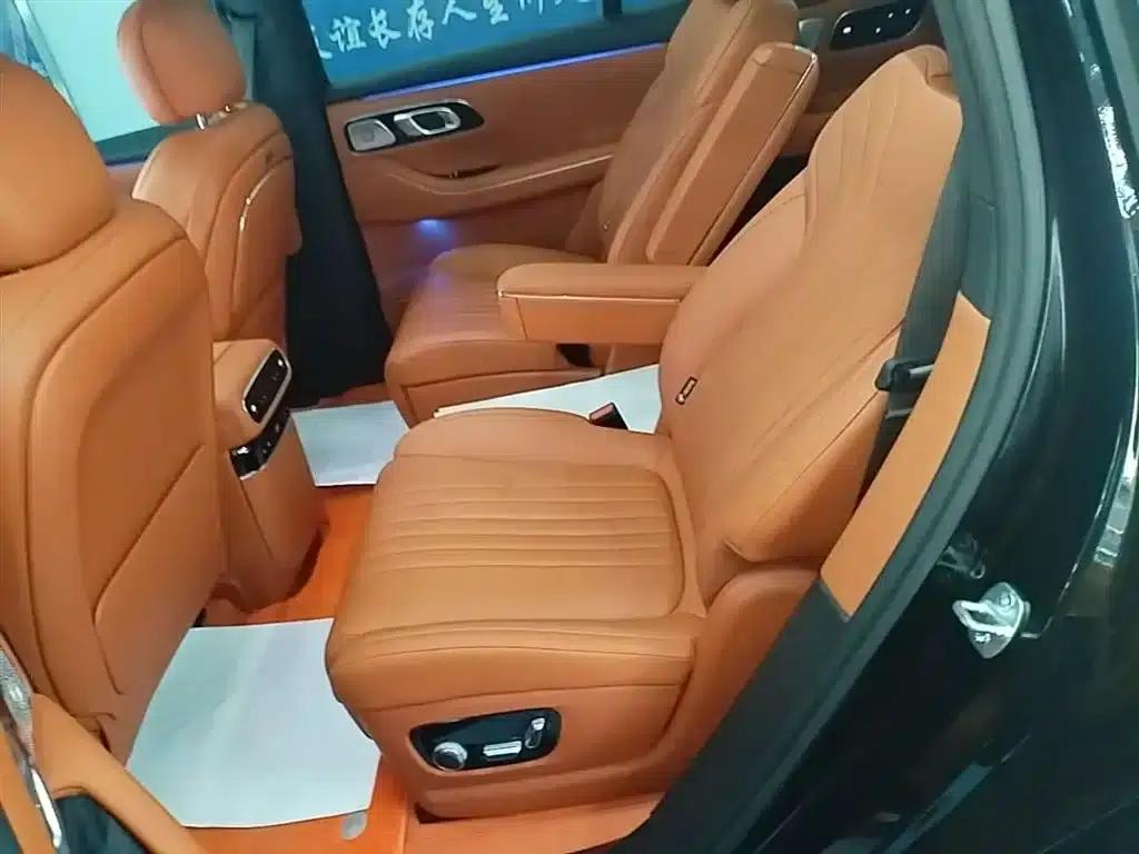 Galaxy M9 2025 210km/h AWD Navigator Edition — миниатюра 17
