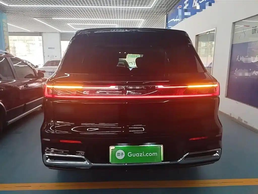 Galaxy M9 2025 210km/h AWD Navigator Edition — миниатюра 6