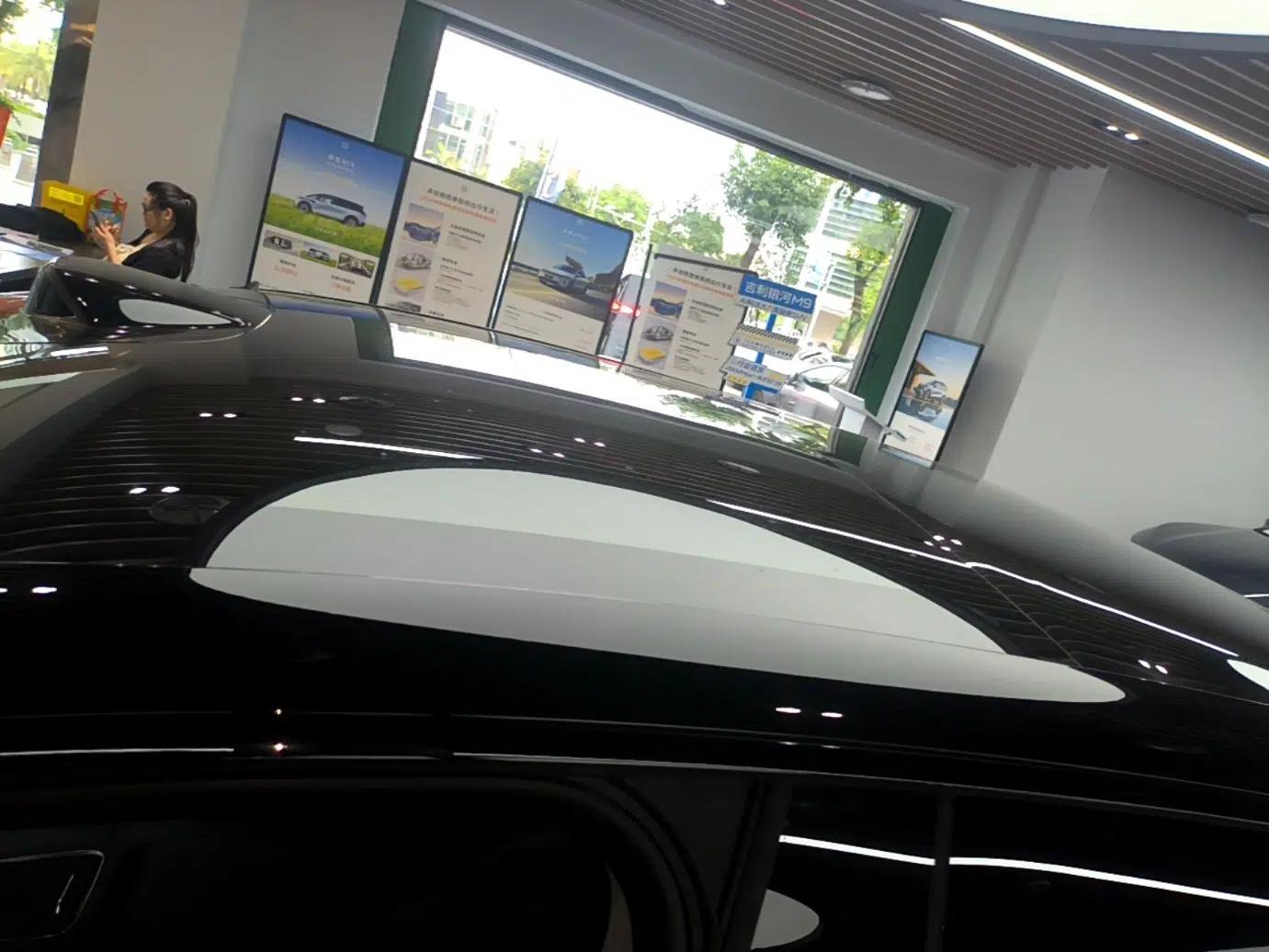Zeekr 007 2025 Long-Range Rear-Wheel-Drive Intelligent Driving Version 100 kWh — миниатюра 11