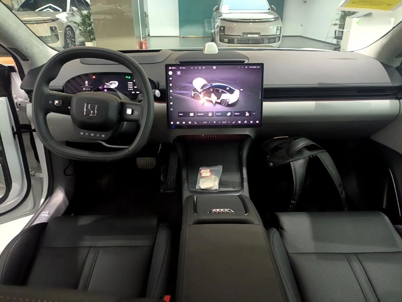 Zeekr 007 2025 Long-Range Rear-Wheel-Drive Intelligent Driving Version 100 kWh — миниатюра 13