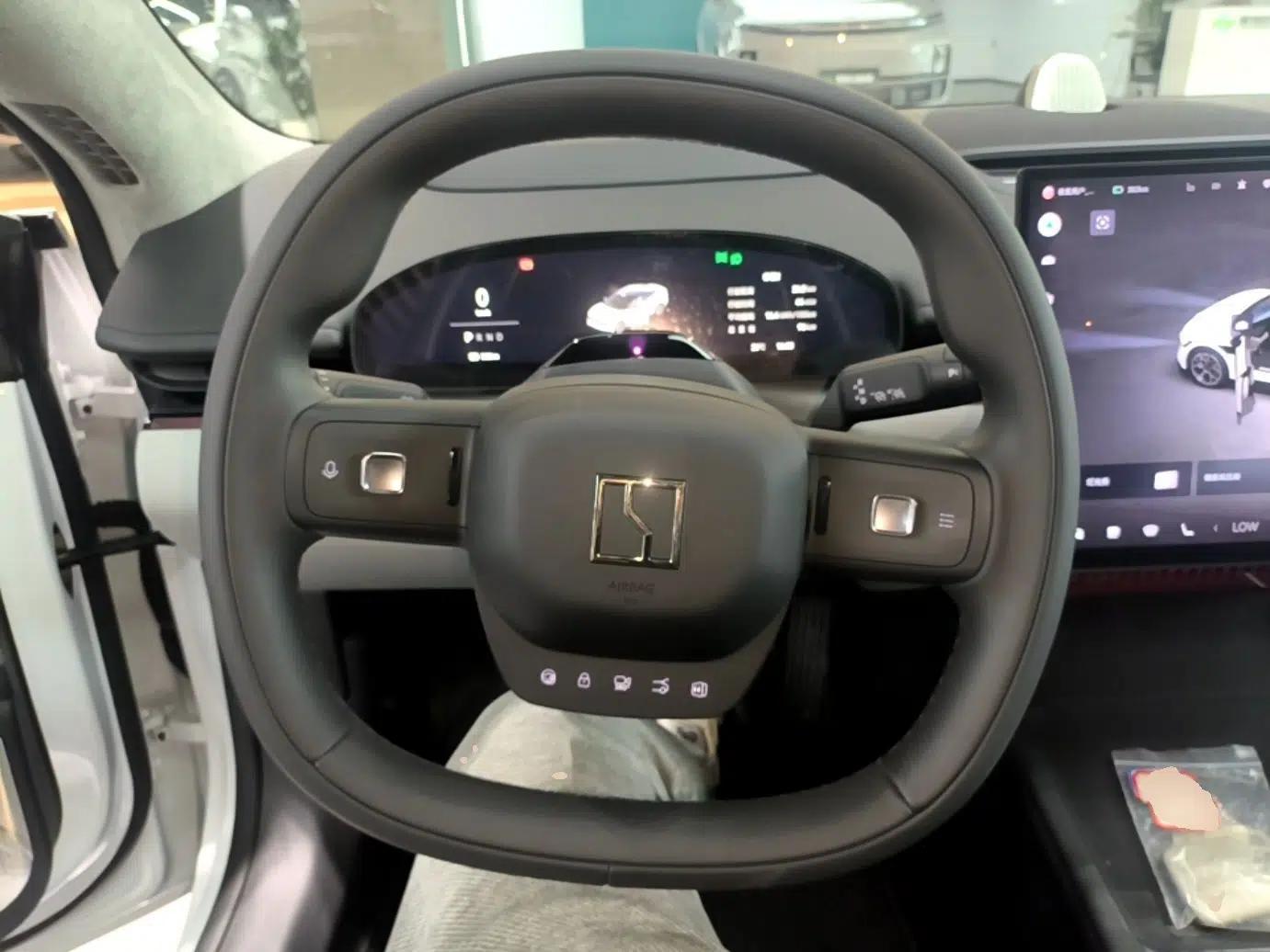 Zeekr 007 2025 Long-Range Rear-Wheel-Drive Intelligent Driving Version 100 kWh — миниатюра 14