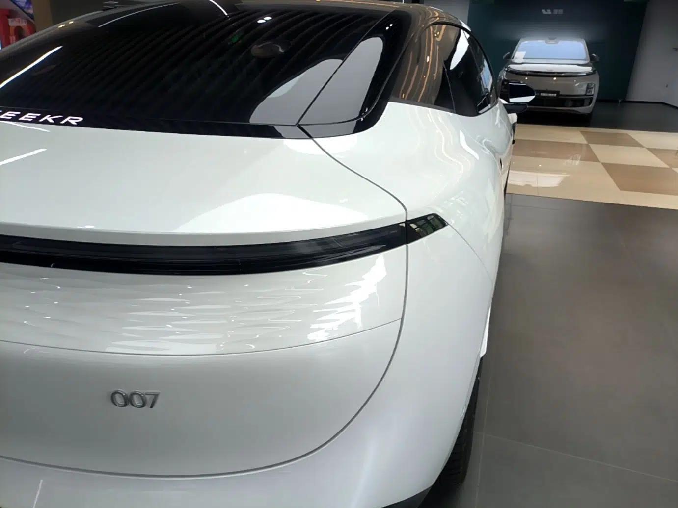 Zeekr 007 2025 Long-Range Rear-Wheel-Drive Intelligent Driving Version 100 kWh — миниатюра 7