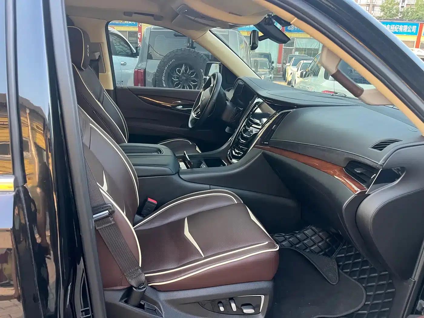 2017 Cadillac Escalade 6.2L ESV Platinum Edition Extended Wheelbase — миниатюра 8