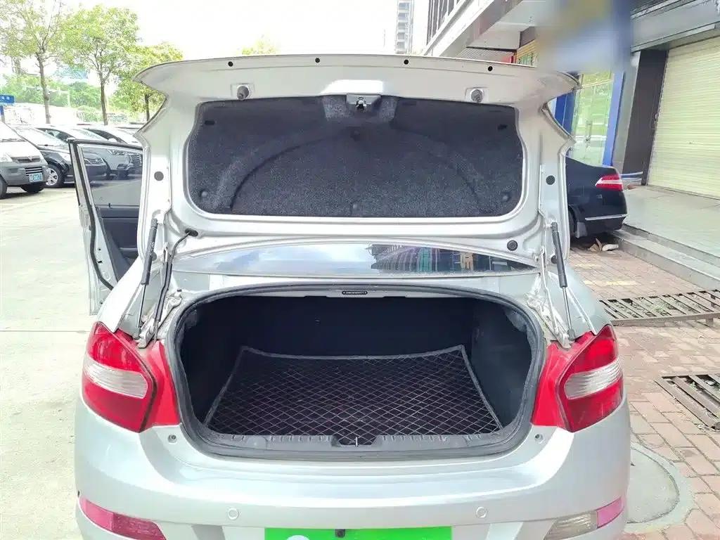 Kaiyi C3 2015 1.5L Manual Diamond Edition — миниатюра 16