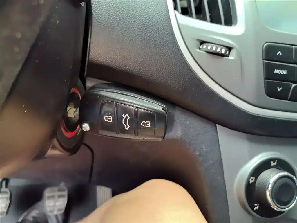 Kaiyi C3 2015 1.5L Manual Diamond Edition — миниатюра 18