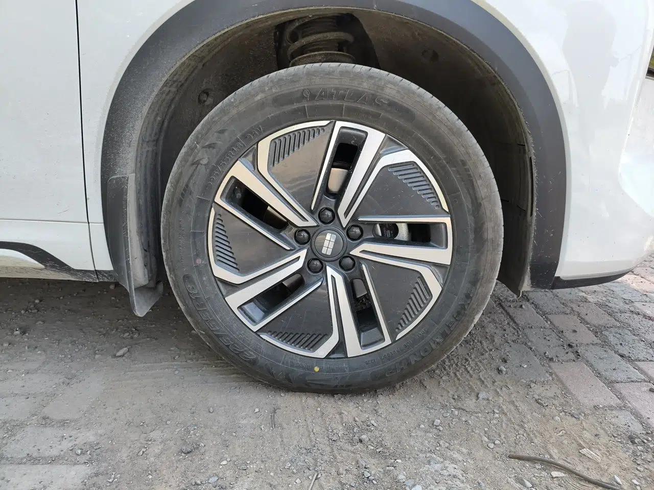 Geely Galaxy Xingjian 7 EM-i 2025 55km Exploration Edition — миниатюра 8