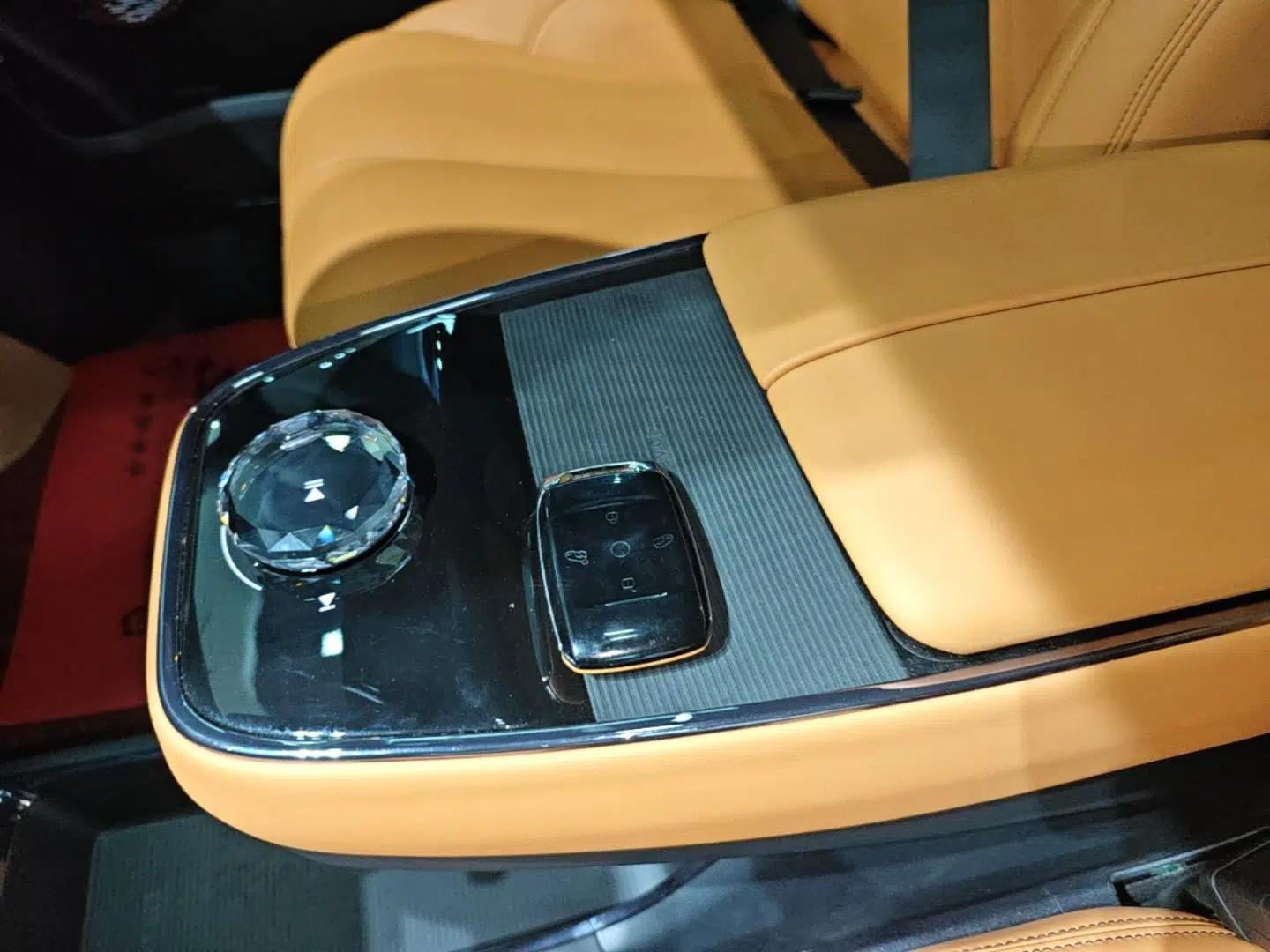 Geely Galaxy LEVC L380 2025 805 km Collection Edition All-Wheel Drive — миниатюра 21