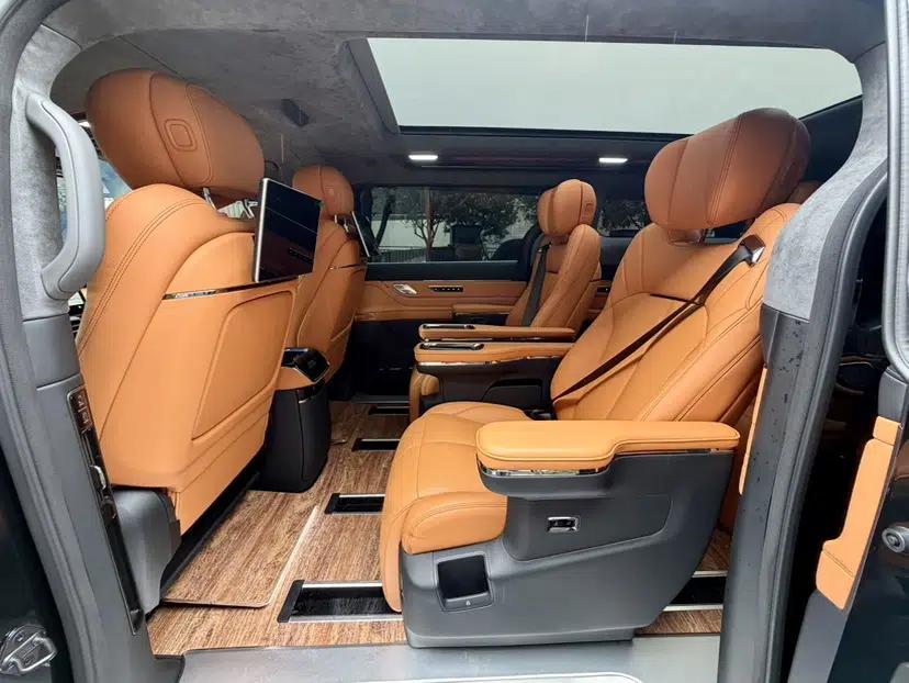 Geely Galaxy LEVC L380 2025 805 km Collection Edition All-Wheel Drive — миниатюра 28