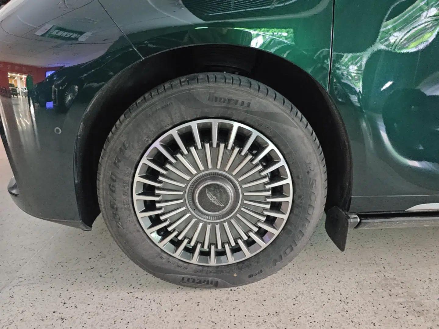 Geely Galaxy LEVC L380 2025 805 km Collection Edition All-Wheel Drive — миниатюра 4