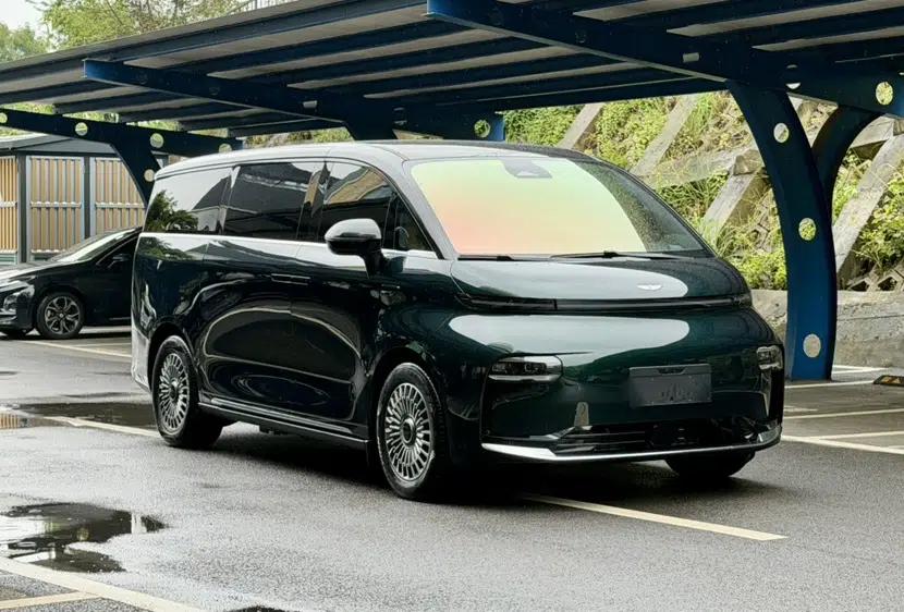 Geely Galaxy LEVC L380 2025 805 km Collection Edition All-Wheel Drive — миниатюра 8