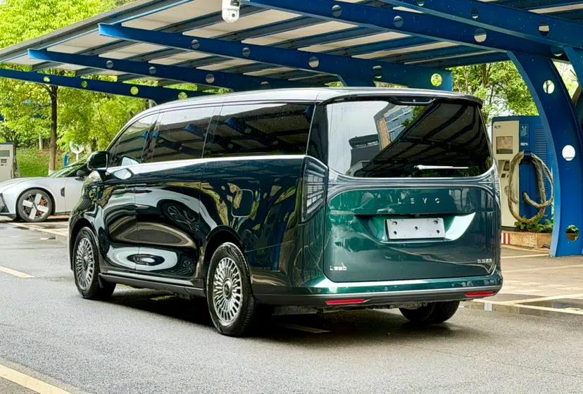 Geely Galaxy LEVC L380 2025 805 km Collection Edition All-Wheel Drive — миниатюра 9