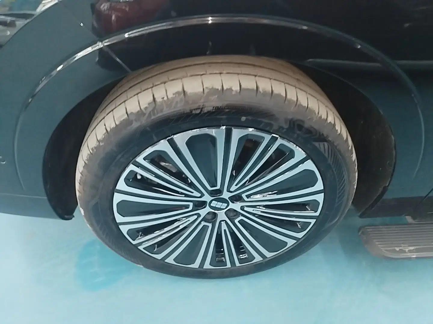 Geely Galaxy M9 2025 Model 210km Four-Wheel-Drive Leading Edition — миниатюра 9