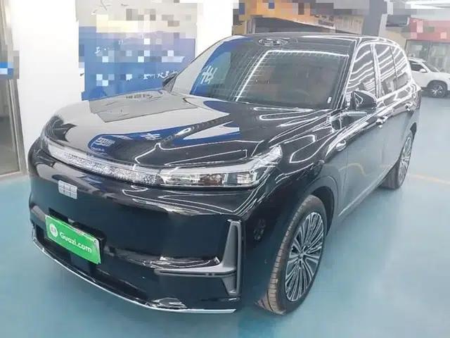 Geely Galaxy M9 2025 Model 210km Four-Wheel-Drive Leading Edition