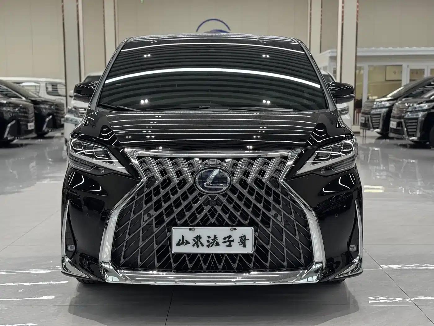Lexus LM 2020 300h Four-Seat Executive Edition — миниатюра 2