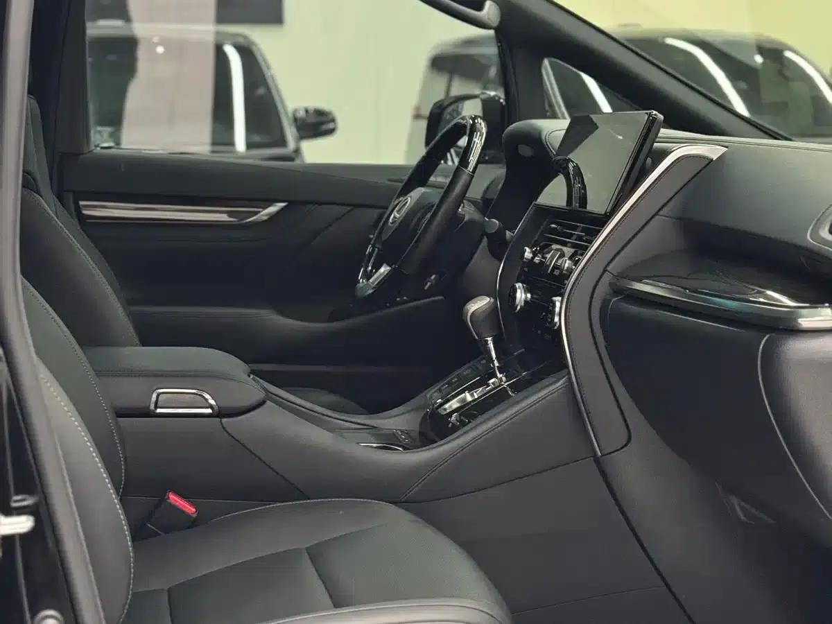 Lexus LM 2020 300h Four-Seat Executive Edition — миниатюра 8