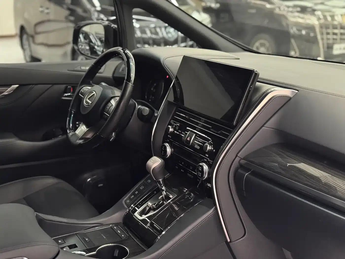 Lexus LM 2020 300h Four-Seat Executive Edition — миниатюра 9