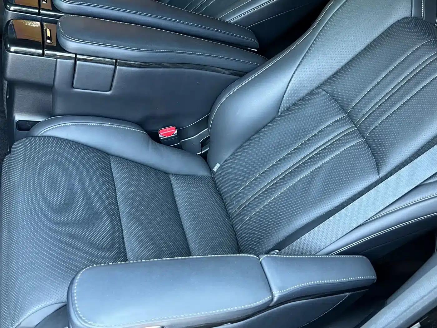 Lexus LM 2020 300h — миниатюра 8
