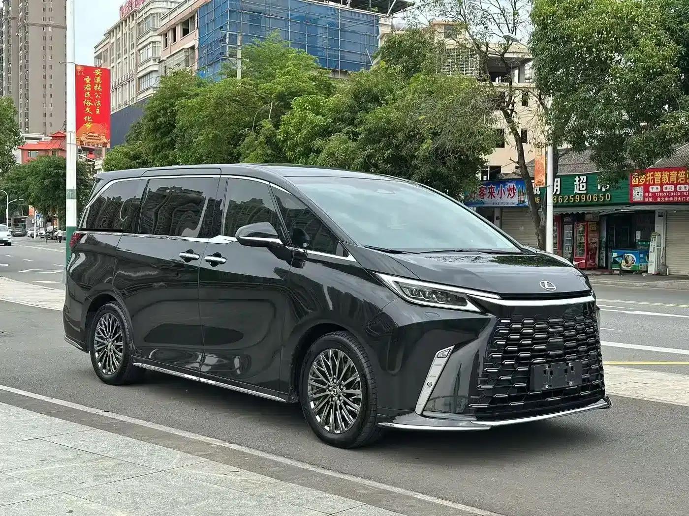 Lexus LM 2023 350h 7-Seat Elegant Edition — миниатюра 3