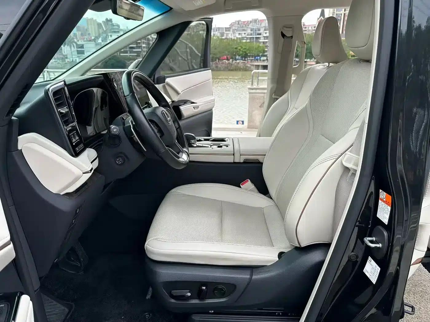 Lexus LM 2023 350h 7-Seat Elegant Edition — миниатюра 5