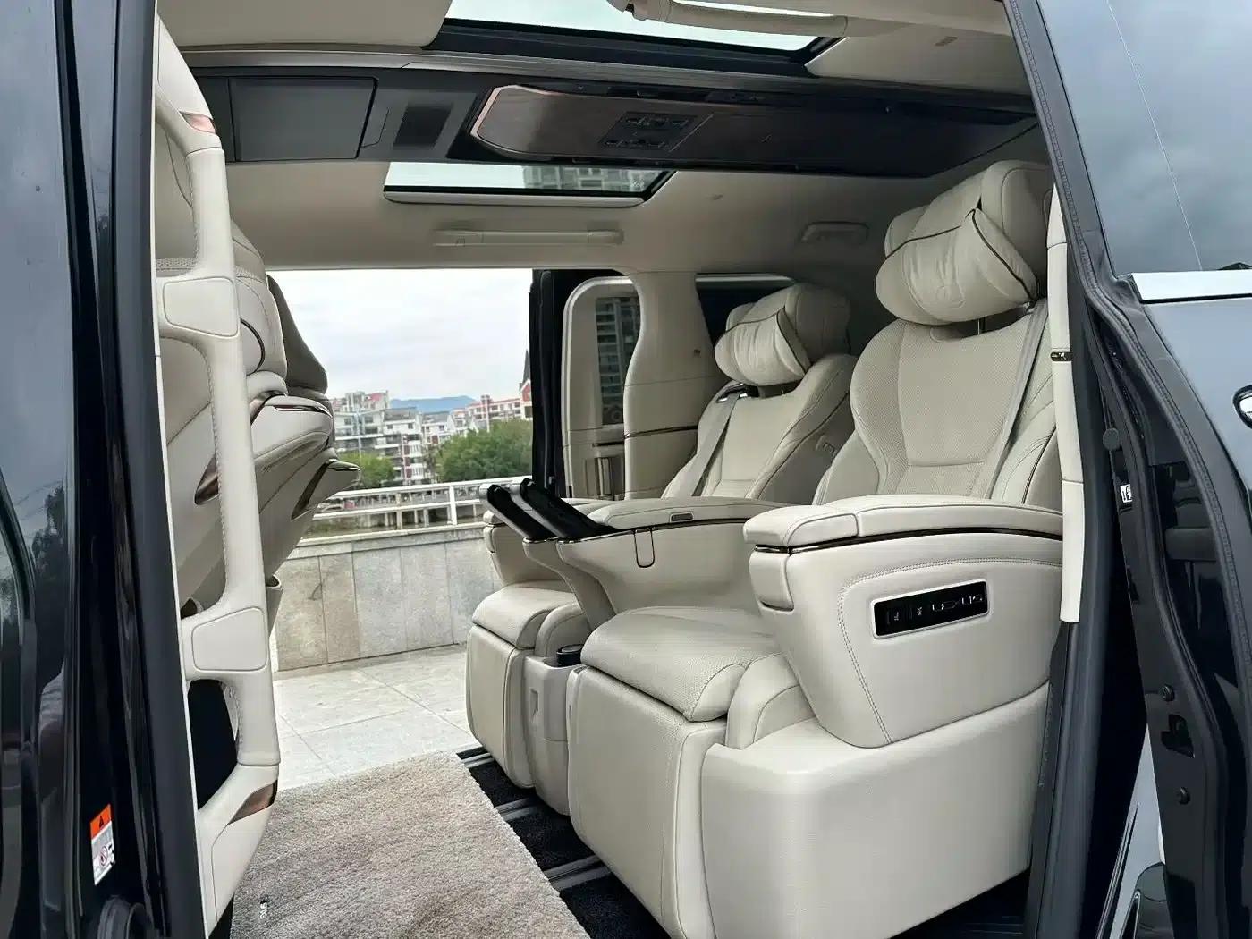 Lexus LM 2023 350h 7-Seat Elegant Edition — миниатюра 6