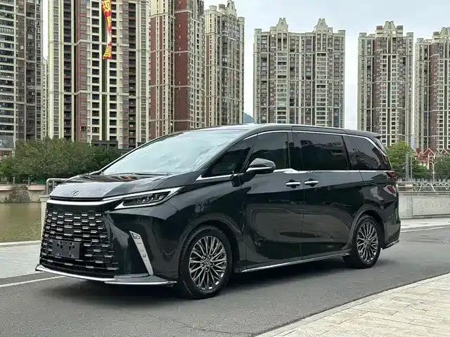 Lexus LM 2023 350h 7-Seat Elegant Edition