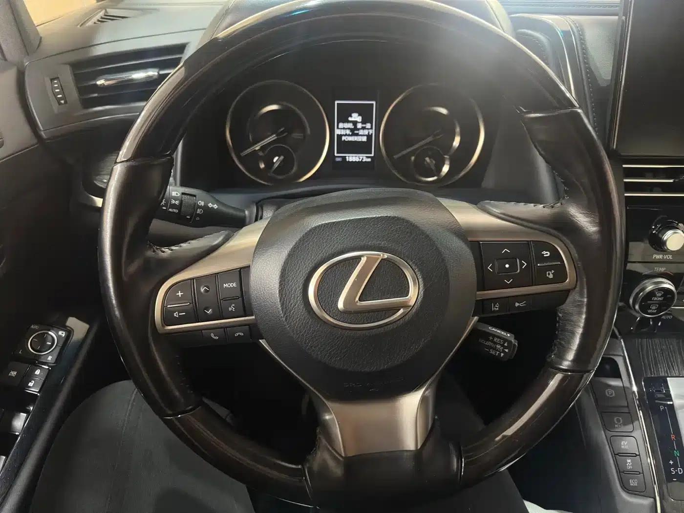 Lexus LM 2020 300h Four-Seat Executive Edition — миниатюра 13