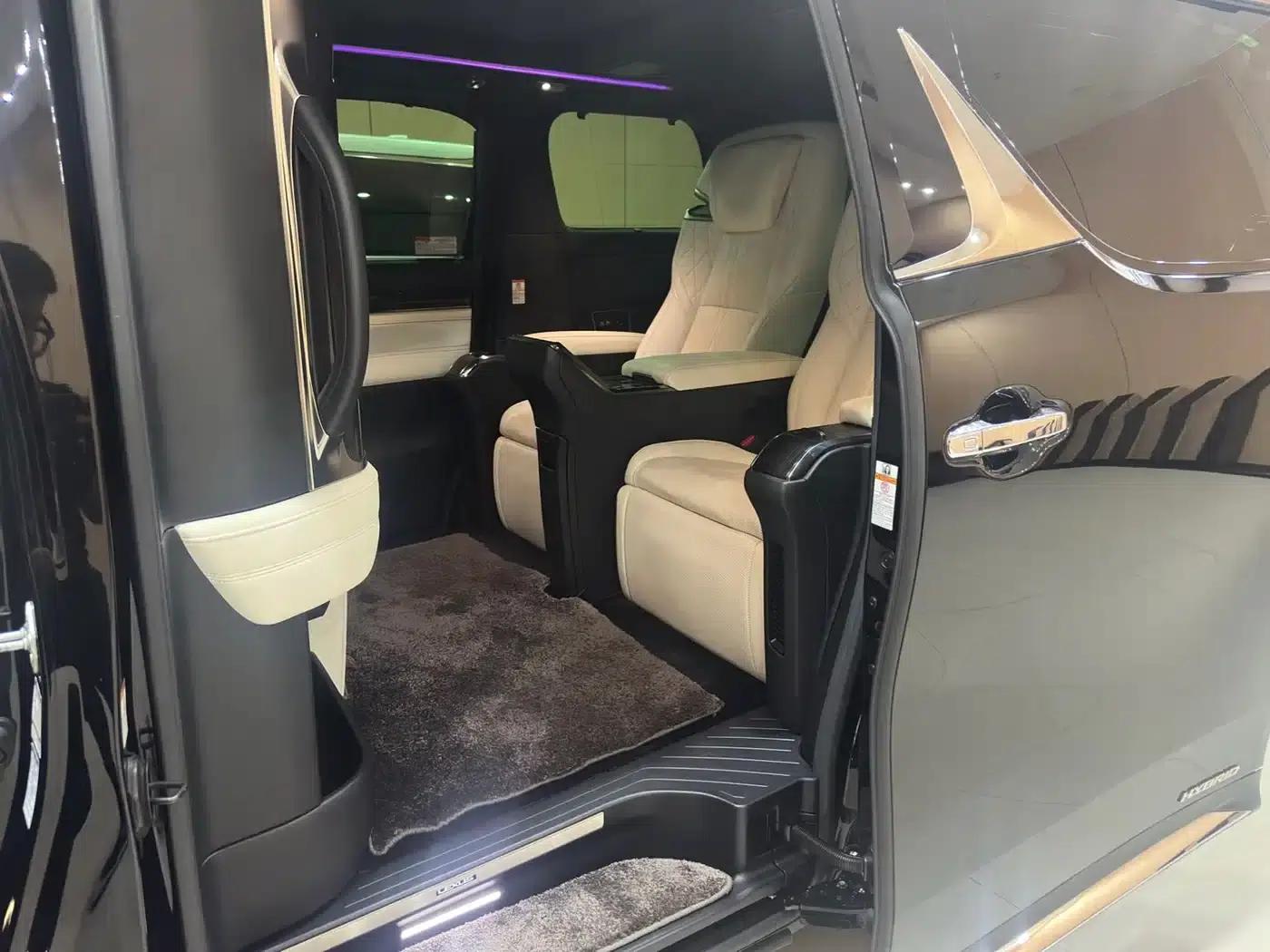 Lexus LM 2020 300h Four-Seat Executive Edition — миниатюра 15