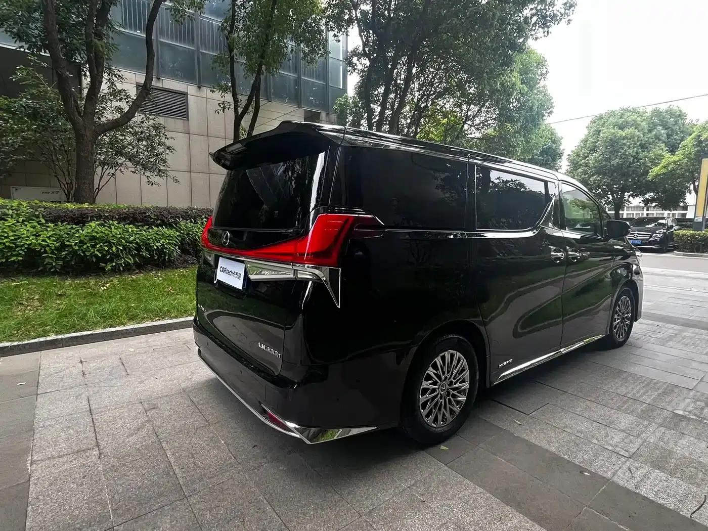 Lexus LM 2020 300h Four-Seat Executive Edition — миниатюра 5
