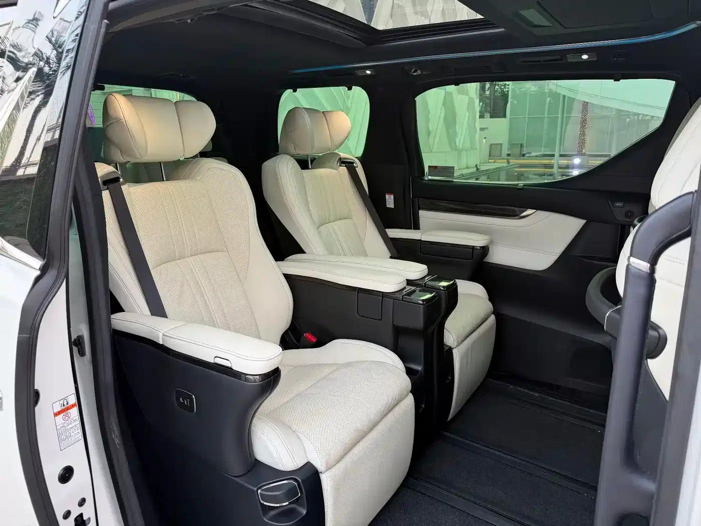 Lexus LM 2020 300h 7-Seat Elegant Edition — миниатюра 18
