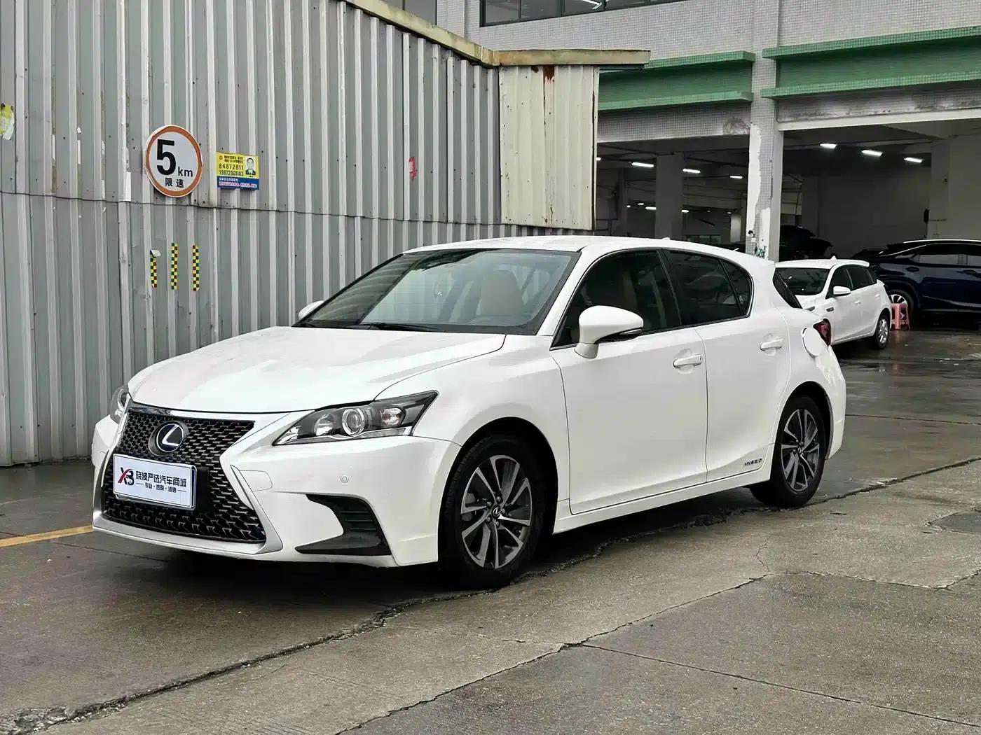 Lexus CT 2017 CT200h Elite Edition, Single Color, China V Emission Standard — миниатюра 1