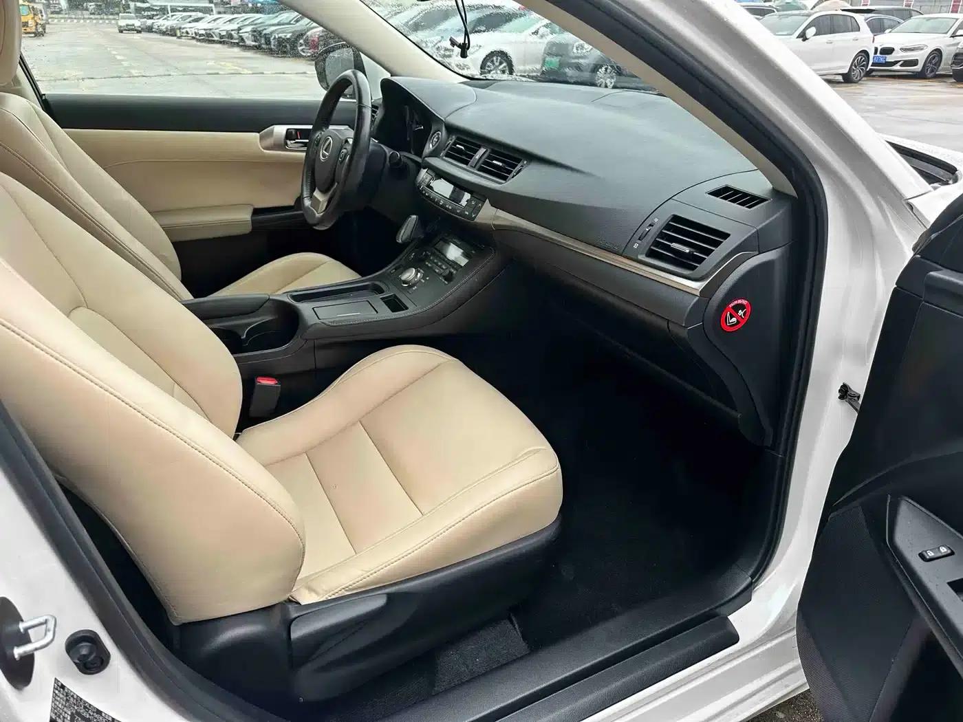 Lexus CT 2017 CT200h Elite Edition, Single Color, China V Emission Standard — миниатюра 11