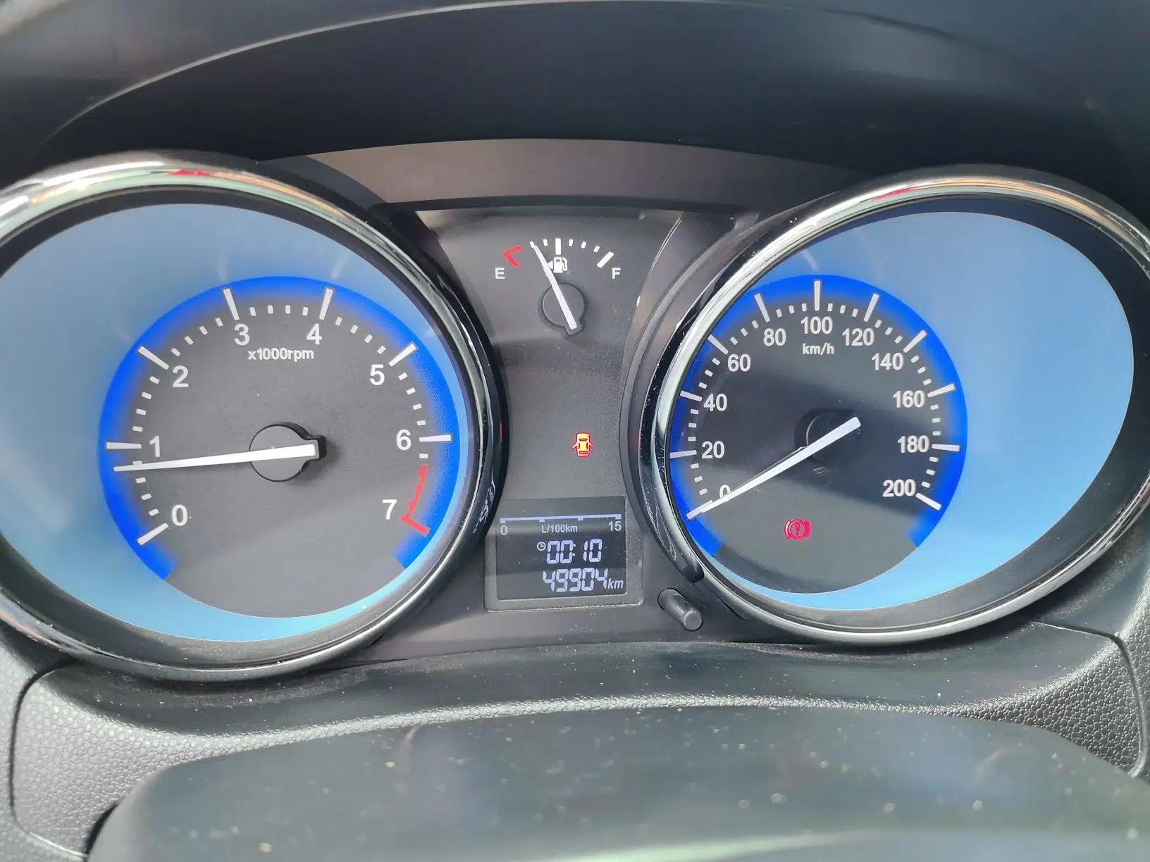 Cowin C3 2015 1.5L Manual Gold Diamond Edition — миниатюра 14