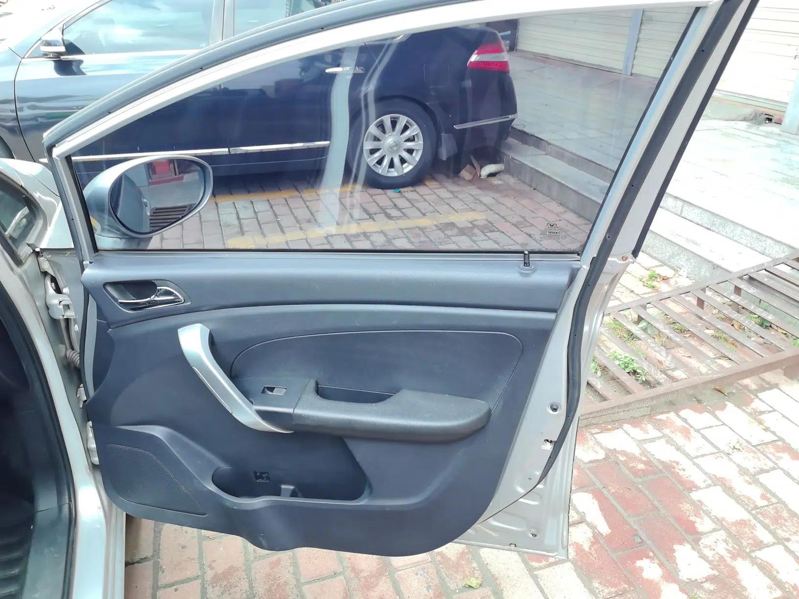 Cowin C3 2015 1.5L Manual Gold Diamond Edition — миниатюра 23