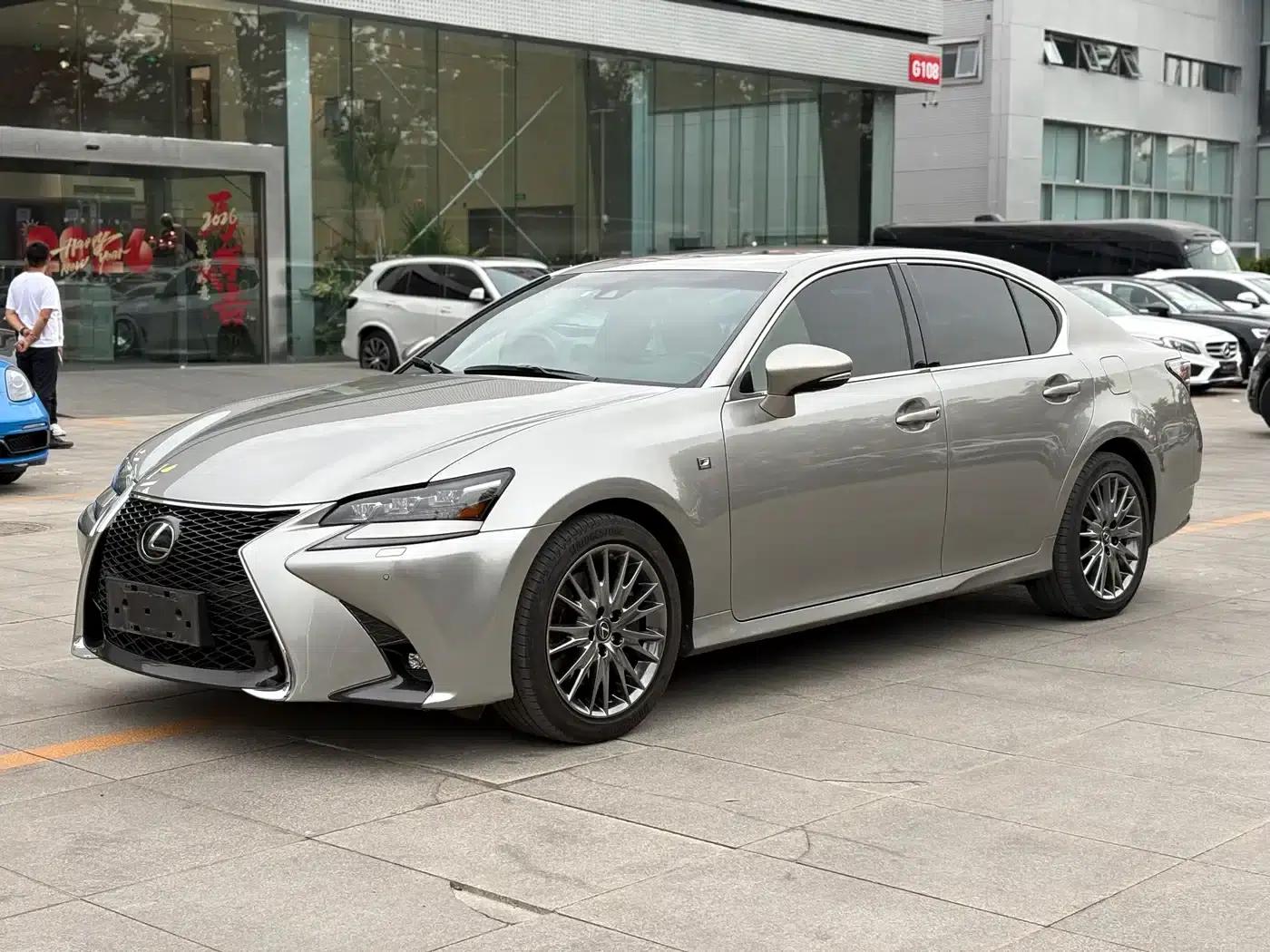 2017 Lexus GS 300 F SPORT — миниатюра 1