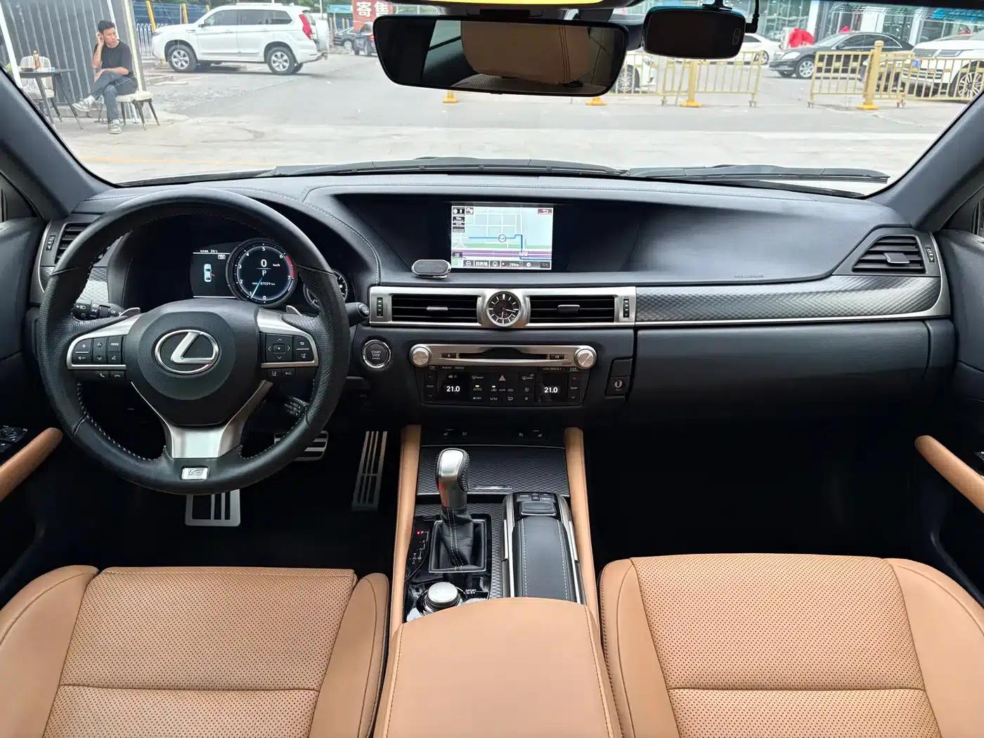 2017 Lexus GS 300 F SPORT — миниатюра 14